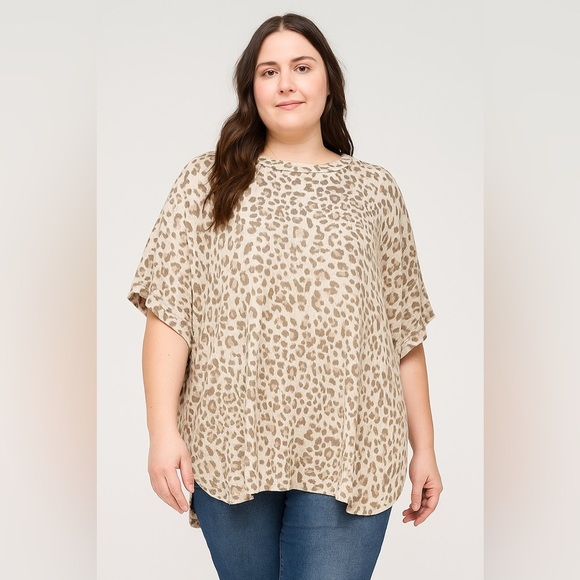 Leopard Print Women's Top Size medium/large - Picture 1 of 5